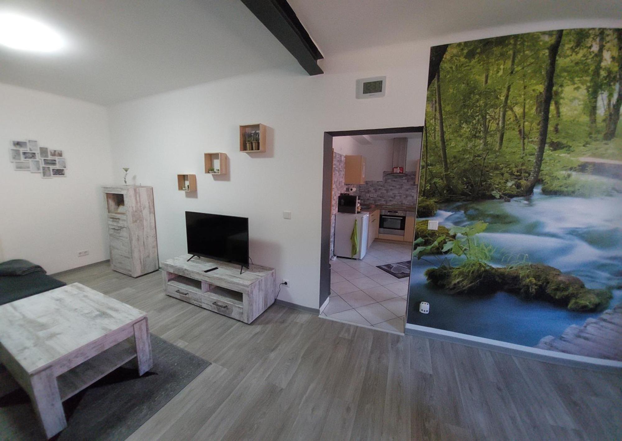 Ganze Ferienwohnung 5 Km Von Erfurt, Mit Kaffeevollautomat, Tv, Wlan, Boxspringbett, Schlafsofa Und Einkaufsmoeglichkeiten, Sehr Gute Anbindung Zur A71 Und A4, Kostenloser Oeff Parkplatz Fuer Pkw Und Transporter Elxleben Kültér fotó