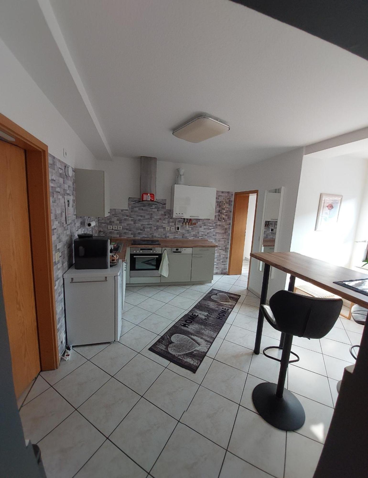 Ganze Ferienwohnung 5 Km Von Erfurt, Mit Kaffeevollautomat, Tv, Wlan, Boxspringbett, Schlafsofa Und Einkaufsmoeglichkeiten, Sehr Gute Anbindung Zur A71 Und A4, Kostenloser Oeff Parkplatz Fuer Pkw Und Transporter Elxleben Kültér fotó